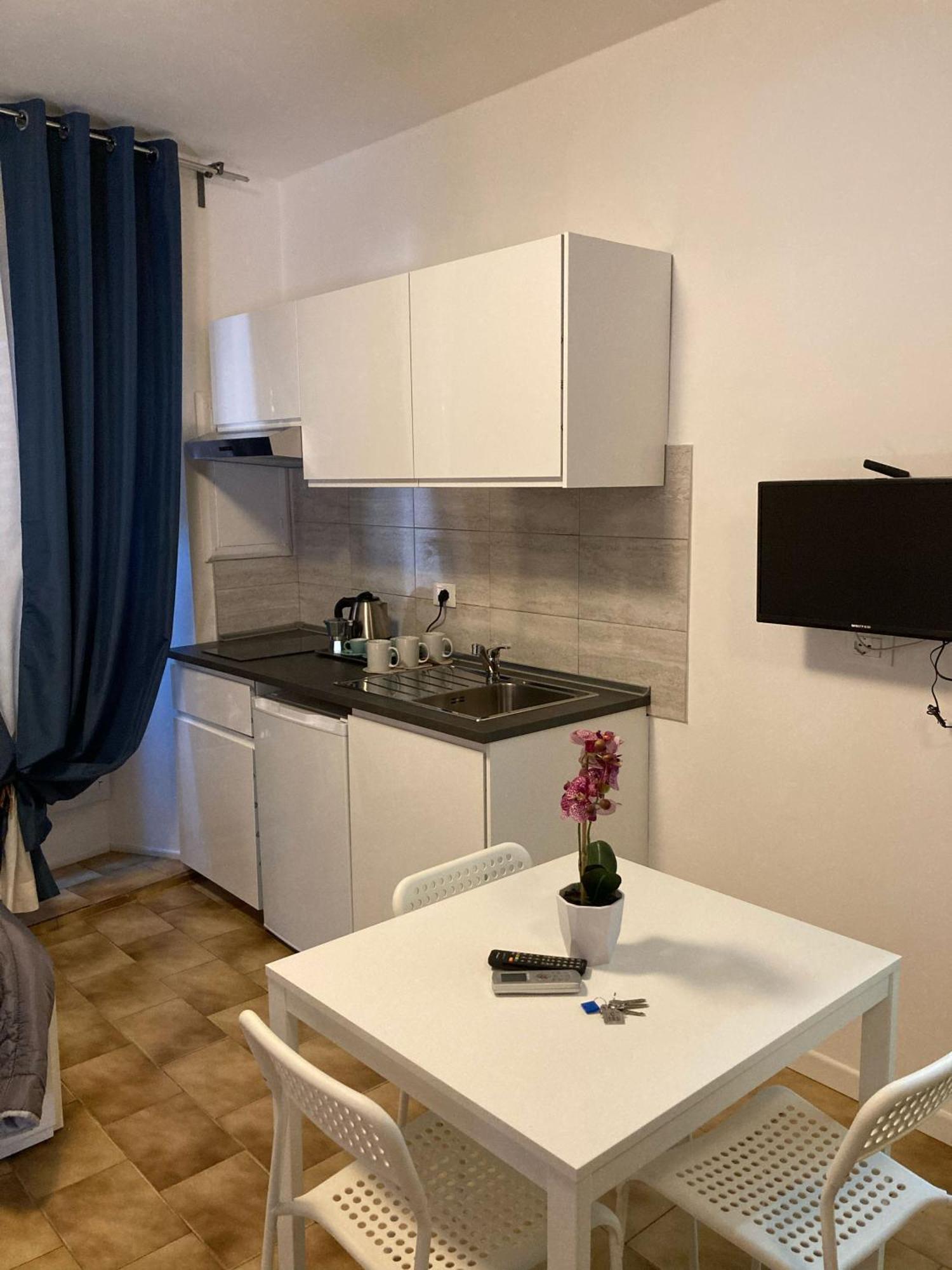 Bologna Central Apartments - Indipendenza 36 Buitenkant foto